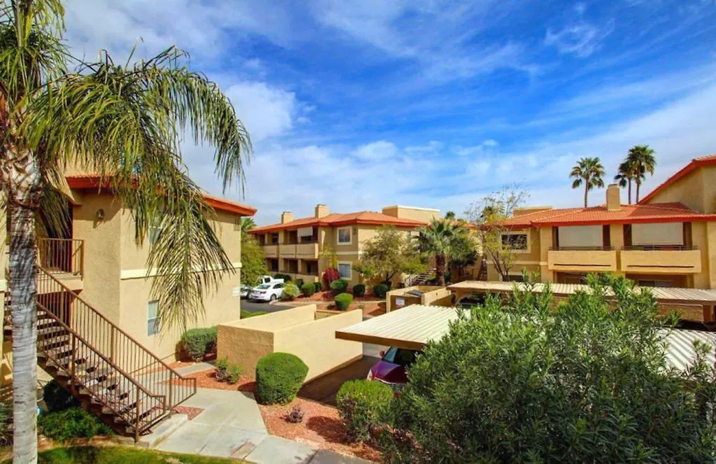 Holiday home Mountain View Resort: Private Oasis with Year-Round Heated Pools Phoenix